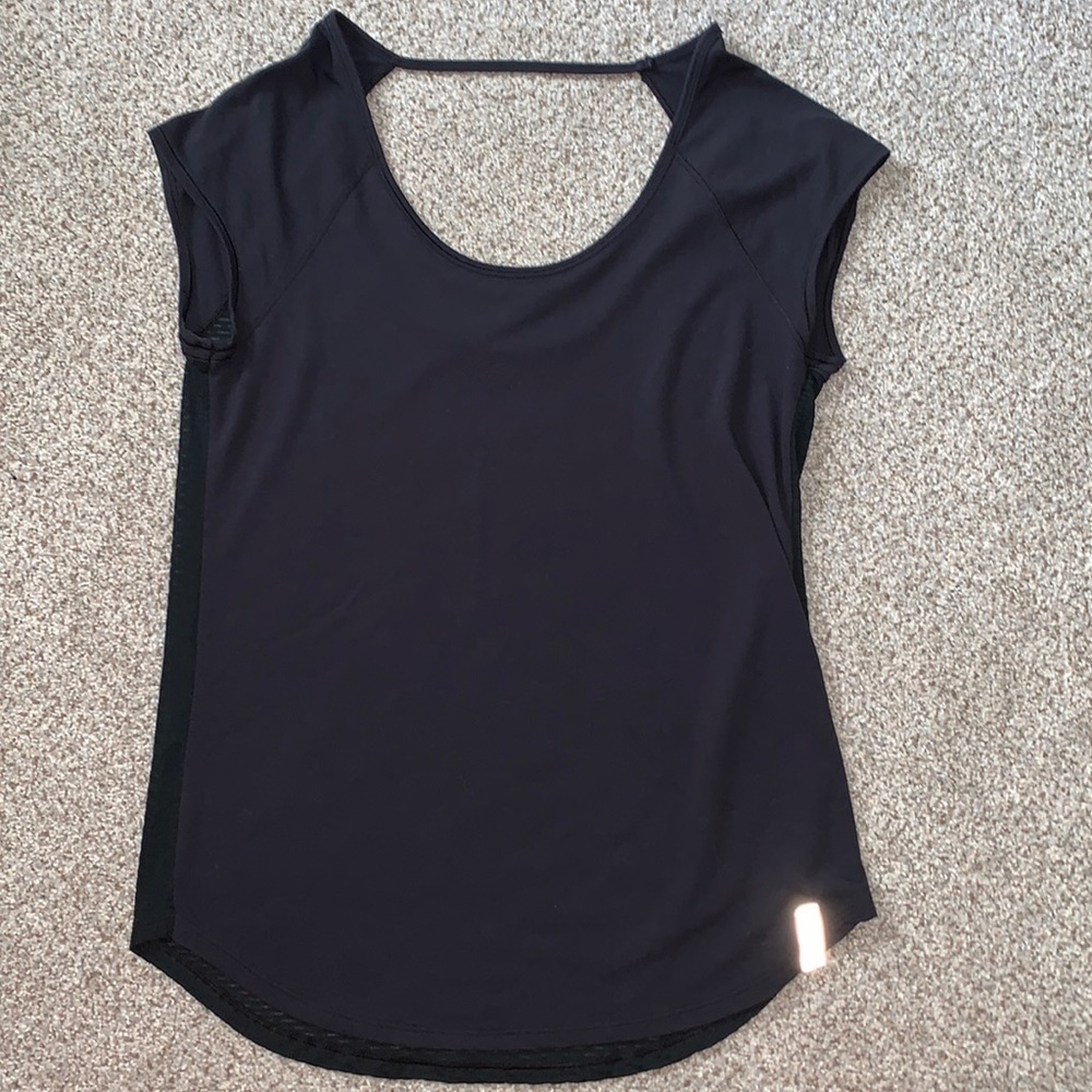 Under armour workout shirtsleeve tshirt